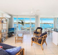 Amazing Waterfront Views Sunshine Coast H330 - Palm Beach Accommodation