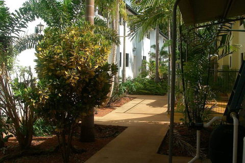 Ash Palms Motor Inn - Palm Beach Accommodation 3