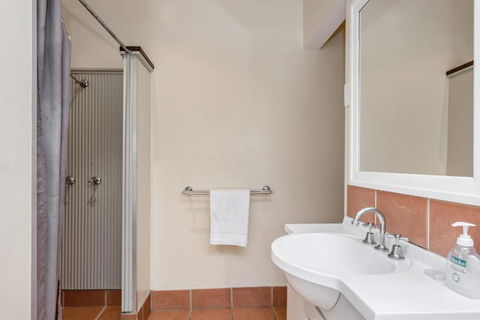 A SWEET ESCAPE Byron Surf Cottage Walk To Byron - Palm Beach Accommodation 3