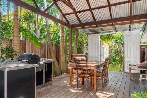 A SWEET ESCAPE Byron Surf Cottage Walk To Byron - Palm Beach Accommodation 2