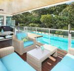 The Beach House - Palm Beach Accommodation