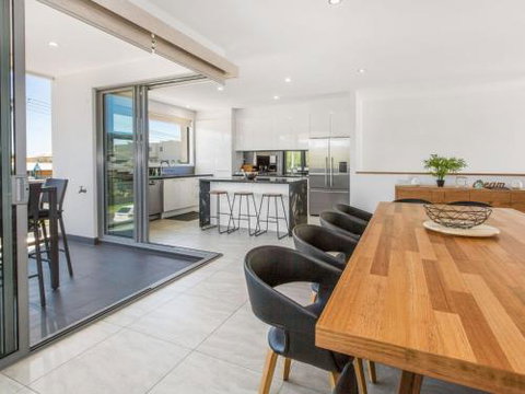 CASABLANCA DROMANA - Palm Beach Accommodation 2