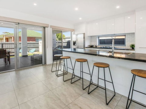 CASABLANCA DROMANA - Palm Beach Accommodation 4