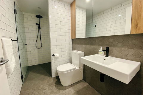 Ascot Apartments - Palm Beach Accommodation 3