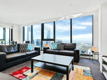 MJ Shortstay Apartments - Platinum Tower - Palm Beach Accommodation 6