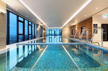 MJ Shortstay Apartments - Platinum Tower - Palm Beach Accommodation 0