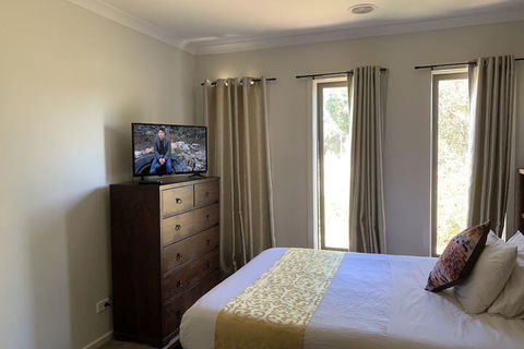 Apple House - Palm Beach Accommodation 6