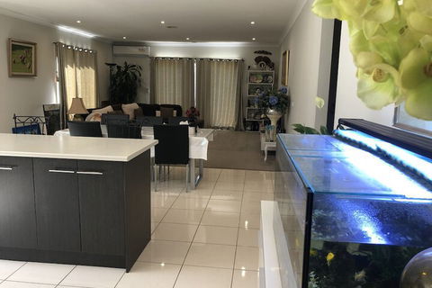 Apple House - Palm Beach Accommodation 3