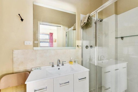 Evergreen - Palm Beach Accommodation 5