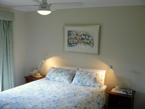Camawald Coonawarra Cottage B & B - Palm Beach Accommodation 1