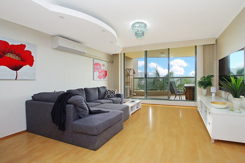 801 At The Plaza - Palm Beach Accommodation 5