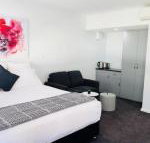 The Avenue Inn - Palm Beach Accommodation