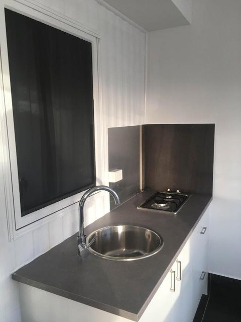 Coonawarra Cabins Unit C - Palm Beach Accommodation 4