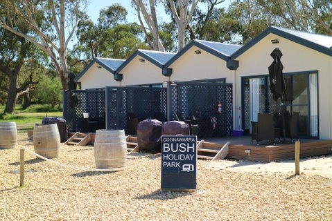 Coonawarra Cabins Unit C - Palm Beach Accommodation 3