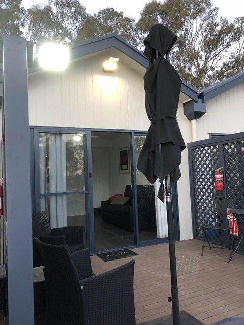 Coonawarra Cabins Unit B - Palm Beach Accommodation 3
