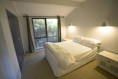 LOCKINGTON - Palm Beach Accommodation 4