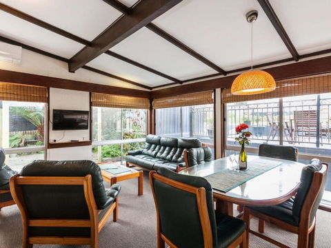 OCEAN SOUNDS Anglesea - Palm Beach Accommodation 4