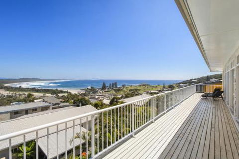 La Mer 19 Dulconghi Street - Palm Beach Accommodation 3