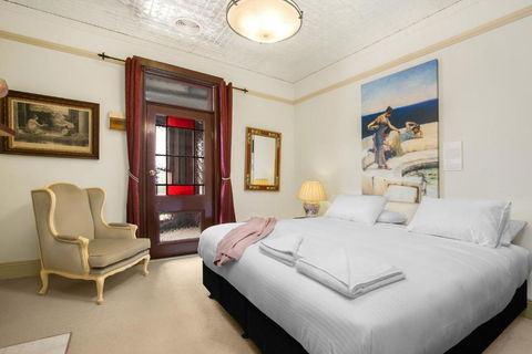 Grand & Central On George Unique Opulent - Palm Beach Accommodation 5