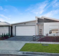 Brand New Home 10 mins to Beach Torquay Geelong Deakin Hospitals - Palm Beach Accommodation
