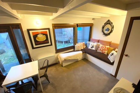 Alpine Retreat - Palm Beach Accommodation 4