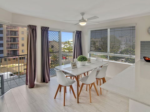 MAINSAIL8 - Mooloolaba Beach - Palm Beach Accommodation 2