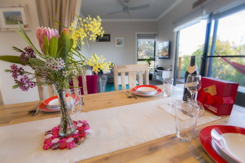 Coorong Cabins - Pelican Cabin - Palm Beach Accommodation 2