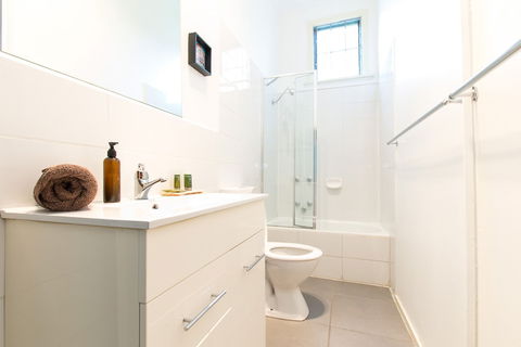 HUNTER In The Heart Of Collingwood Fitzroy - Palm Beach Accommodation 4