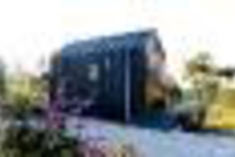 Modern Tiny House (Compass Hut) - Palm Beach Accommodation 6