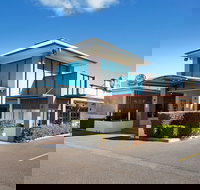 Wilsonton Hotel - Palm Beach Accommodation