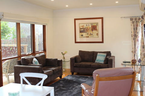 Australian Home Away At Wonga Park Brushy Creek - Palm Beach Accommodation 3