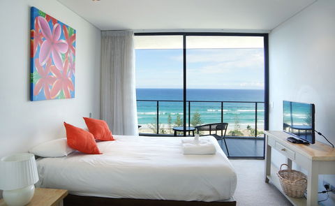 Ambience On Burleigh Beach - Palm Beach Accommodation 5