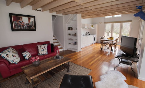 Abby's Cottages - Palm Beach Accommodation 0