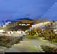 The Coast Motel - Palm Beach Accommodation