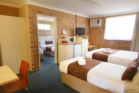 Garden City Motor Inn - Palm Beach Accommodation 6