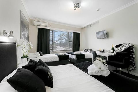 Airport Hotel Sydney - Palm Beach Accommodation 5