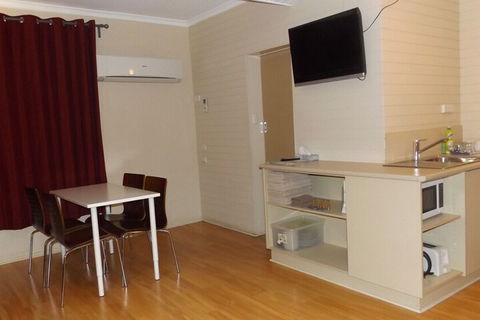 Acacia Ridge Motor Inn - Palm Beach Accommodation 4
