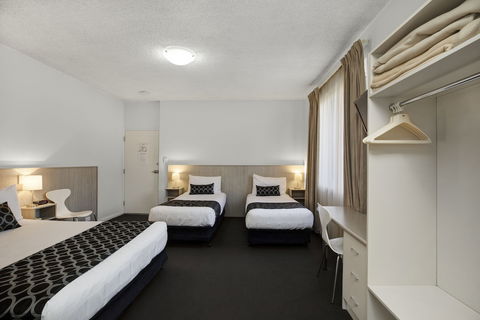 Adelaide Road Motor Lodge - Palm Beach Accommodation 6