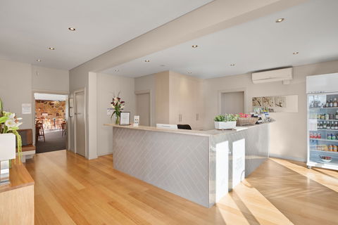 Adelaide Road Motor Lodge - Palm Beach Accommodation 4