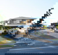 Rover Holiday Units - Palm Beach Accommodation