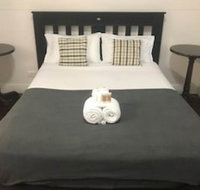 The Irish Village - Palm Beach Accommodation