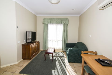 Green Gables Motel - Palm Beach Accommodation 4