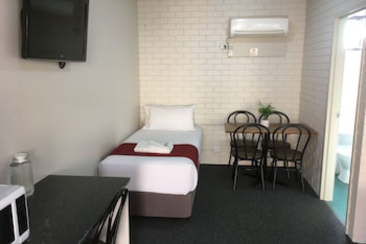 Dubbo NSW Palm Beach Accommodation