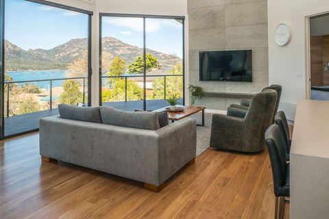 At The Bay - Palm Beach Accommodation 6