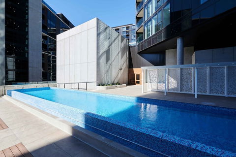 Abode Belconnen - Palm Beach Accommodation 2