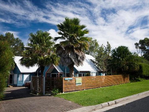 Affordable Twin Peaks 2 - Palm Beach Accommodation 5