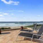 Aqua Shores Penthouse - Palm Beach Accommodation 0