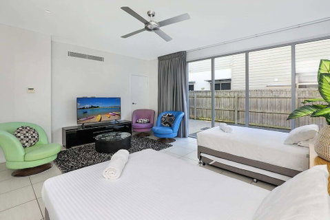 Northshor-Ultimate Beach House - Palm Beach Accommodation 5