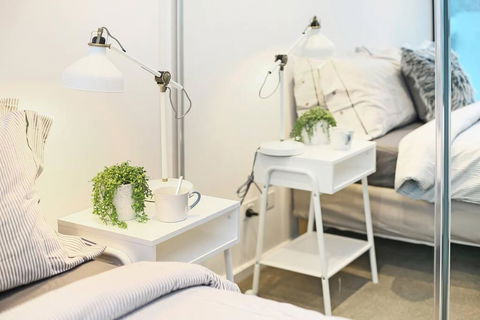 A Modern & Central Apt With Beautiful City Views - Palm Beach Accommodation 4