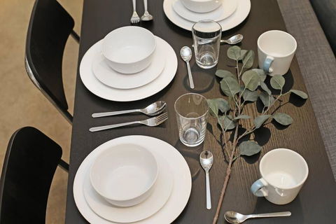 A Modern & Central Apt With Beautiful City Views - Palm Beach Accommodation 2